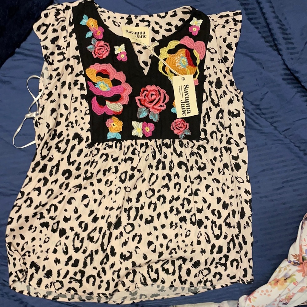 Savanna Jane embroidered top